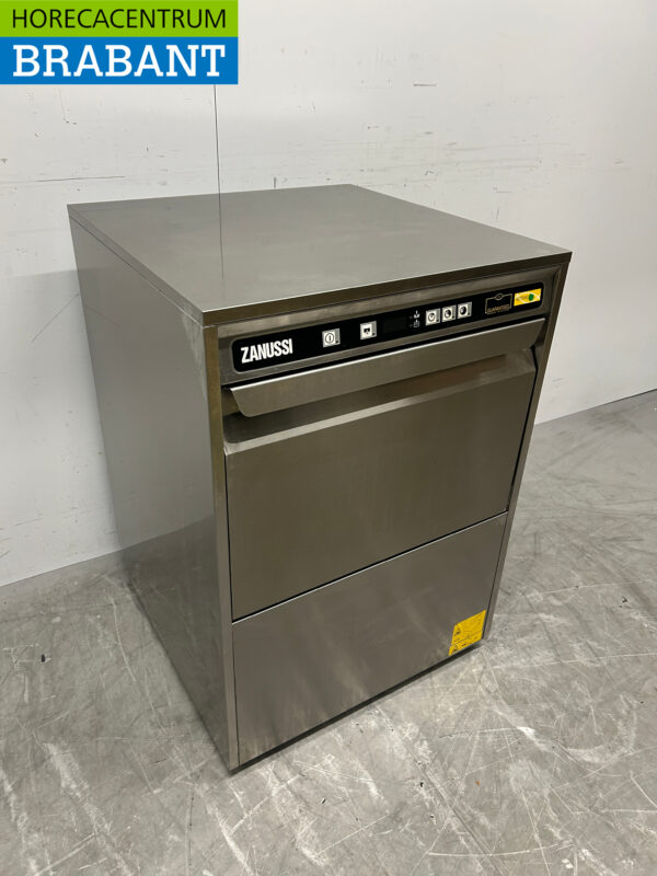 Lave-vaisselle Zanussi Zucai en acier inoxydable Chargement frontal 400V Horeca – Image 3