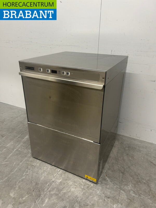 Lave-vaisselle Zanussi NUC3 en acier inoxydable Chargement frontal 400V Horeca – Image 2