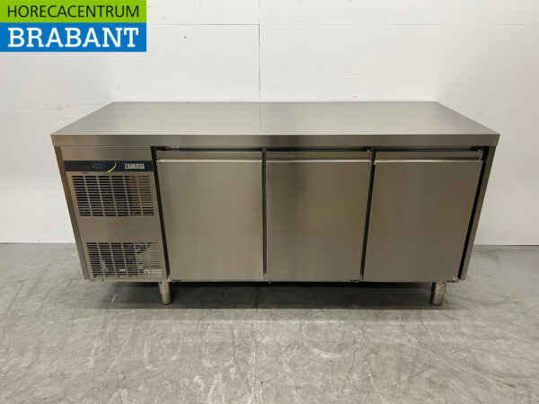 Acier inoxydable Zanussi ZH3HBAAA Établi réfrigéré 3 portes 179,9 cm 230V Horeca