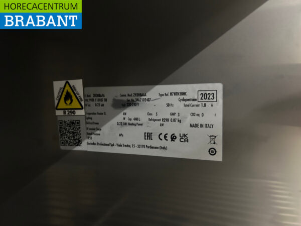 Acier inoxydable Zanussi ZH3HBAAA Établi réfrigéré 3 portes 179,9 cm 230V Horeca – Image 7