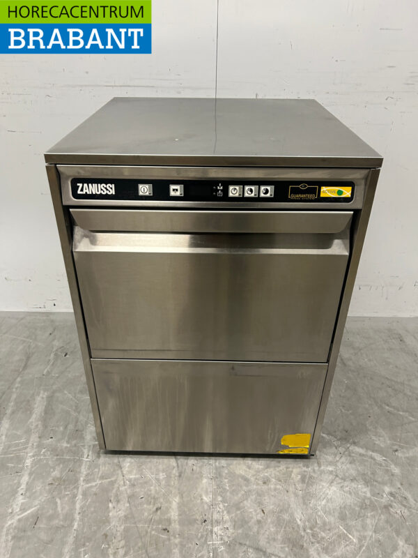 Lave-vaisselle Zanussi Zucai en acier inoxydable Chargement frontal 400V Horeca