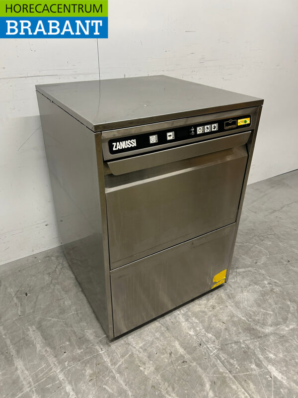 Lave-vaisselle Zanussi Zucai en acier inoxydable Chargement frontal 400V Horeca – Image 3