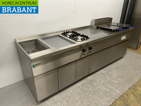 Acier inoxydable Kiremko Fado Ligne de cuisson Plaque de cuisson électrique à miroir / plancha, Double friteuse, Bain Marie et cuisinière 2 feux 275 cm 230V + Gaz naturel Horeca – Image 2