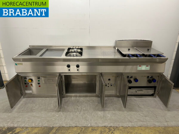 Acier inoxydable Kiremko Fado Ligne de cuisson Plaque de cuisson électrique à miroir / plancha, Double friteuse, Bain Marie et cuisinière 2 feux 275 cm 230V + Gaz naturel Horeca – Image 4