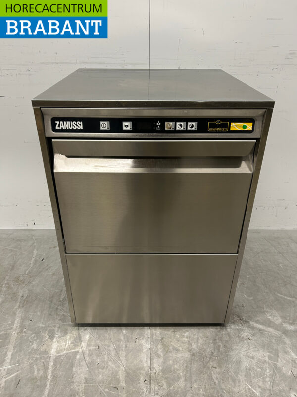 Lave-vaisselle Zanussi Zucai en acier inoxydable Chargement frontal 400V Horeca