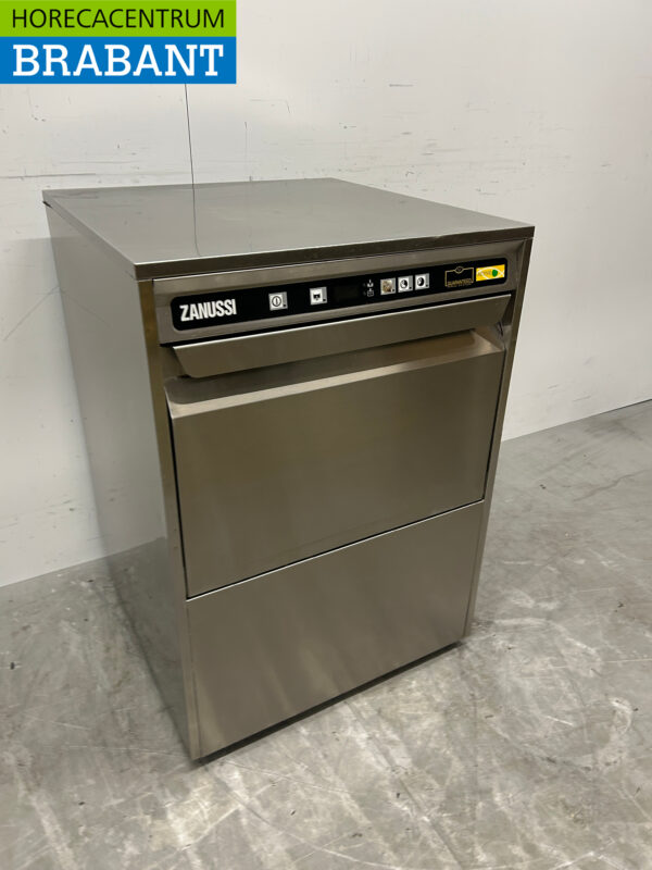 Lave-vaisselle Zanussi Zucai en acier inoxydable Chargement frontal 400V Horeca – Image 3