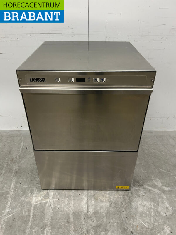 Lave-vaisselle Zanussi NUC3 en acier inoxydable Chargement frontal 400V Horeca