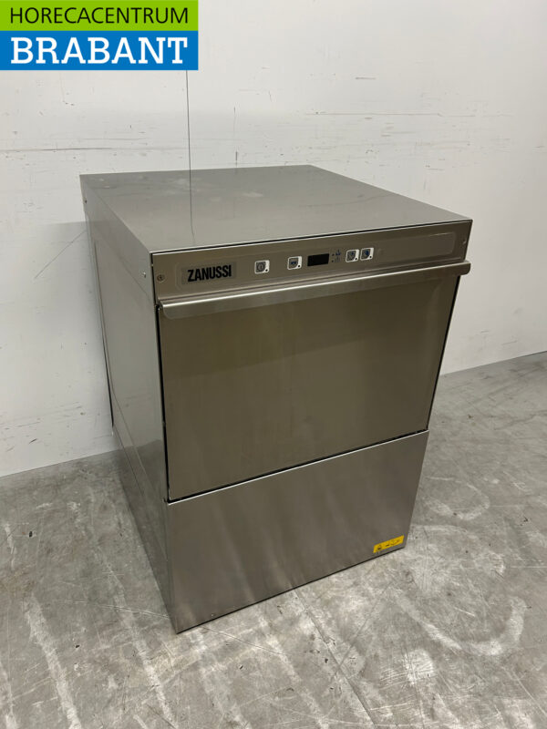 Lave-vaisselle Zanussi NUC3 en acier inoxydable Chargement frontal 400V Horeca – Image 3