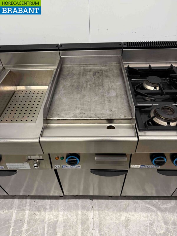 Acier inoxydable Ligne de cuisson modulaire composée d'une unité aveugle, d'un bain-marie, d'une plaque de cuisson et d'une cuisinière à 6 brûleurs 230 cm 230V + 400V + GAZ Horeca – Image 5