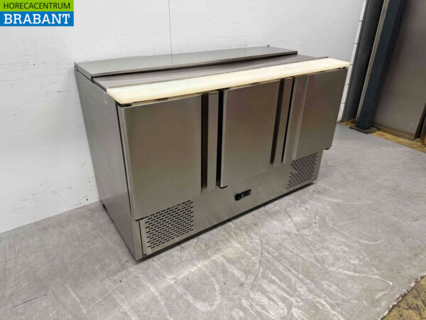 Acier inoxydable Comptoir réfrigéré Saladette 3 portes 136 cm 230V Horeca – Image 2