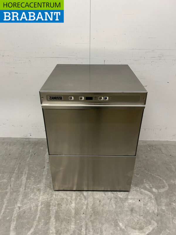 Lave-vaisselle Zanussi NUC3 en acier inoxydable Chargement frontal 400V Horeca