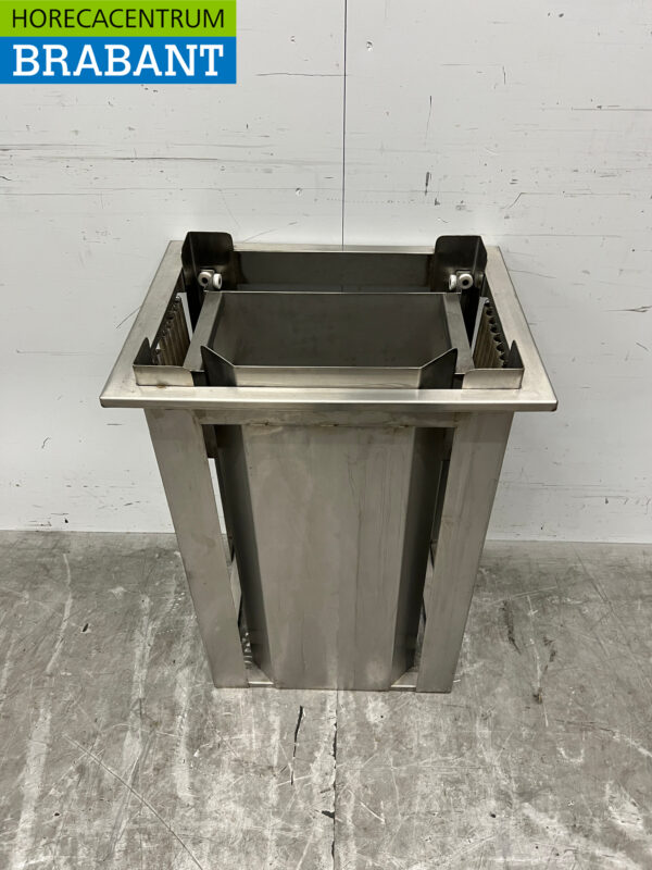 Distributeur de plateaux inférieurs en acier inoxydable Pour 35 x 45 cm Horeca