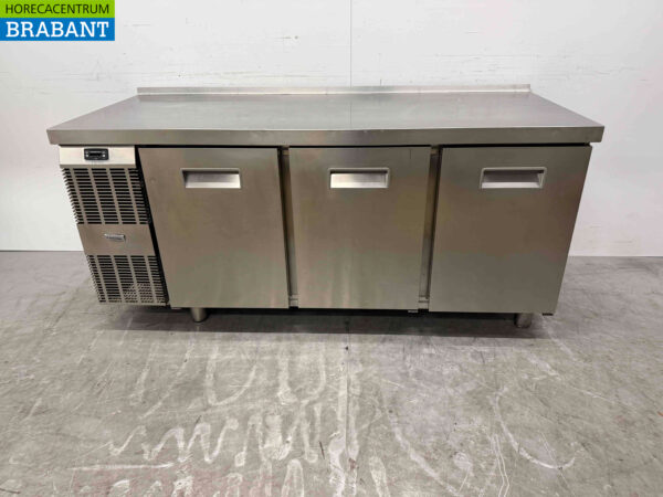Acier inoxydable Electrolux Réfrigérateur Comptoir 3 portes 172 cm 230V Horeca