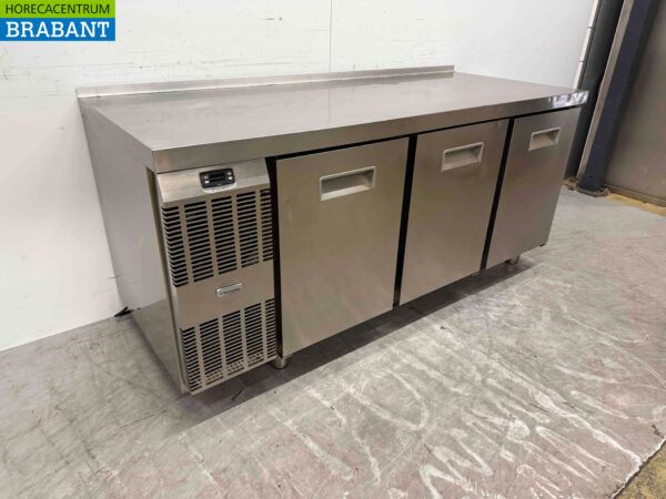 Acier inoxydable Electrolux Réfrigérateur Comptoir 3 portes 172 cm 230V Horeca – Image 2