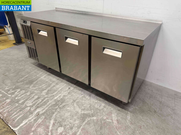 Acier inoxydable Electrolux Réfrigérateur Comptoir 3 portes 172 cm 230V Horeca – Image 3