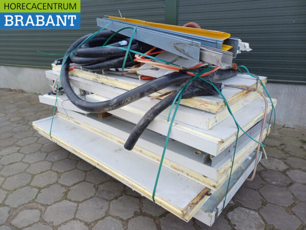 Chambre froide Cellule de congélation avec 2 cuves à bière Installation de 500 litres 230V Horeca