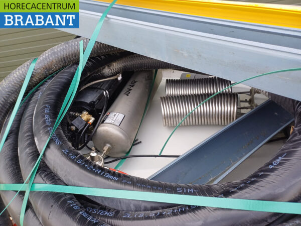 Chambre froide Cellule de congélation avec 2 cuves à bière Installation de 500 litres 230V Horeca – Image 3
