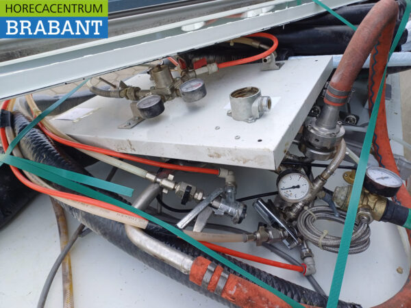 Chambre froide Cellule de congélation avec 2 cuves à bière Installation de 500 litres 230V Horeca – Image 5
