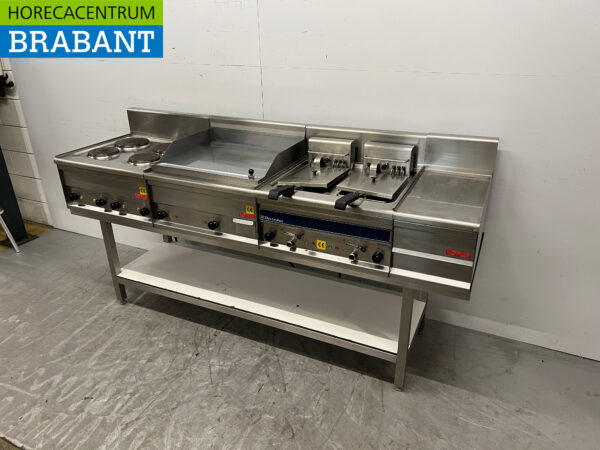 Acier inoxydable Lotus Fry line 4 brûleurs, plancha et double friteuse 2 x 10 litres 212 cm 400V Horeca – Image 2