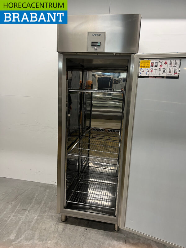 Réfrigérateur Alpeninox en acier inoxydable Refroidissement 670 litres 230V Horeca – Image 4