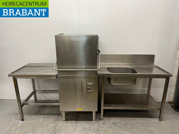 Lave-vaisselle Zanussi en acier inoxydable avec table d'alimentation et d'évacuation Buanderie 400V Horeca