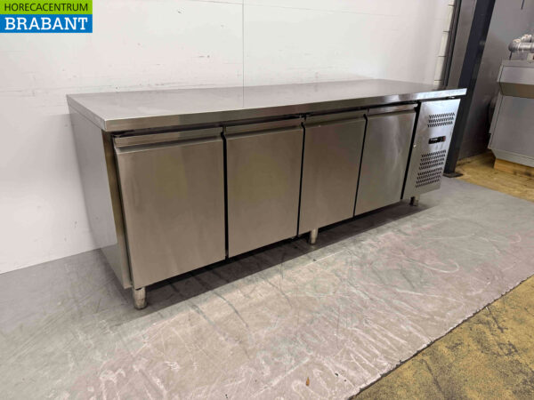 Établi réfrigéré en acier inoxydable 4 portes 223 cm 230V Horeca – Image 3