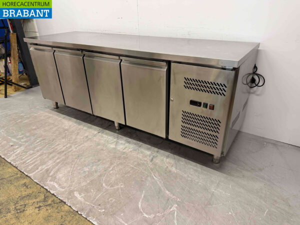 Établi réfrigéré en acier inoxydable 4 portes 223 cm 230V Horeca – Image 2