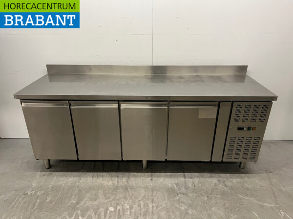 Établi réfrigéré en acier inoxydable 4 portes 223 cm 230V Horeca