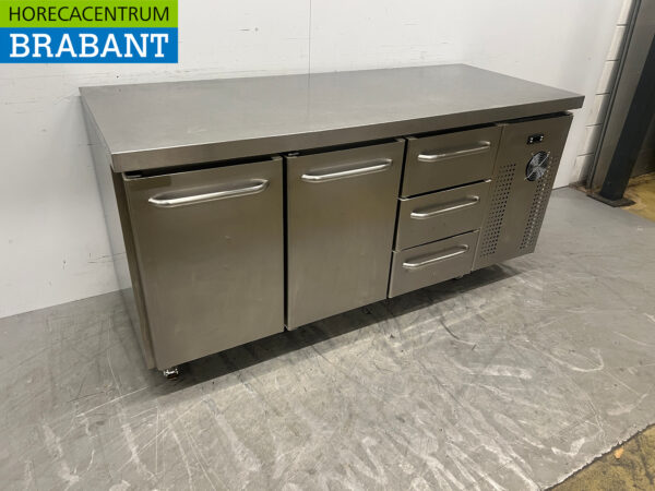 Établi réfrigéré mobile Gram en acier inoxydable 2 portes et 3 tiroirs 172,5 cm 230V Horeca – Image 3