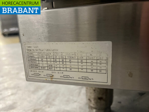 Cuisinière à 4 feux en acier inoxydable avec four Restauration au GAZ – Image 6
