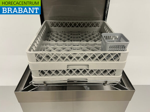 Lave-vaisselle intégrable Adler EVO en acier inoxydable avec pompe de vidange et adoucisseur d'eau 400V Horeca – Image 4