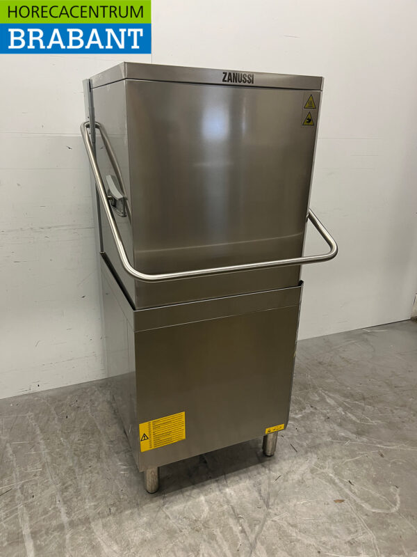 Lave-vaisselle coulissant Zanussi en acier inoxydable Pompe de vidange 400V Horeca – Image 3
