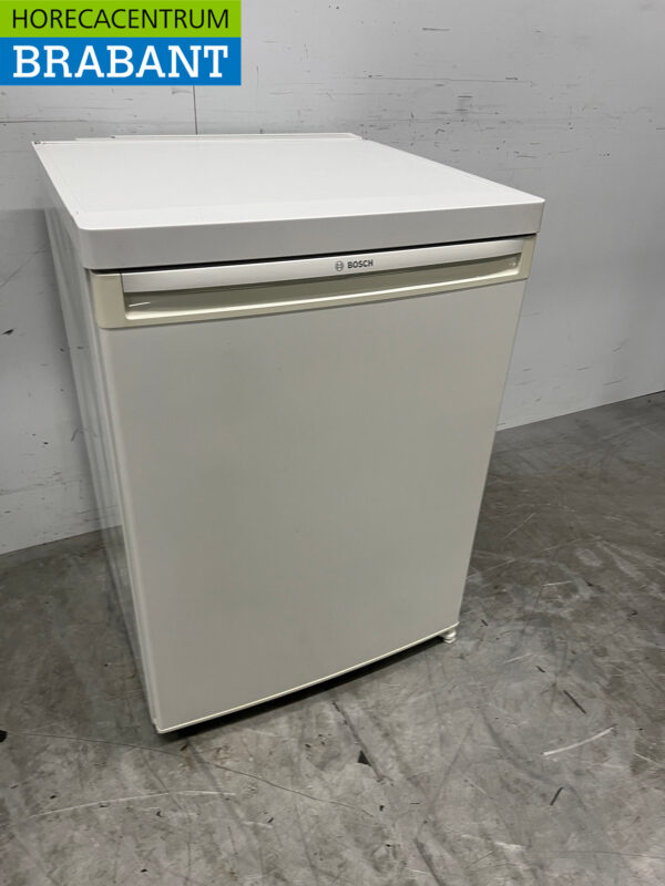 Bosch Réfrigérateur de table avec compartiment congélateur 137 litres 230V Horeca – Image 3