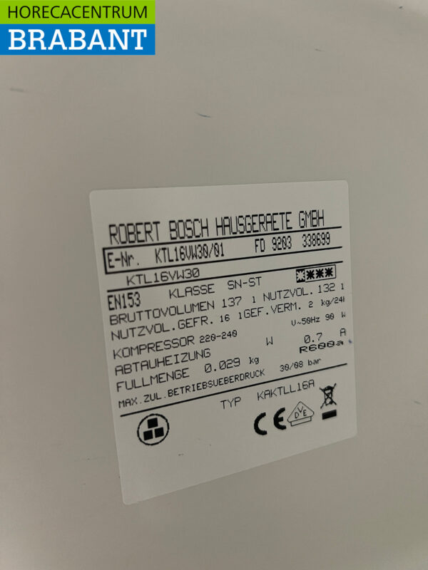 Bosch Réfrigérateur de table avec compartiment congélateur 137 litres 230V Horeca – Image 5