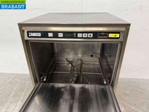 Lave-vaisselle Zanussi ZUCAI en acier inoxydable 230V Horeca – Image 4