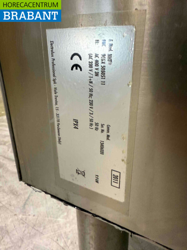 Lave-vaisselle à passage Zanussi NHT en acier inoxydable 400V Horeca – Image 6