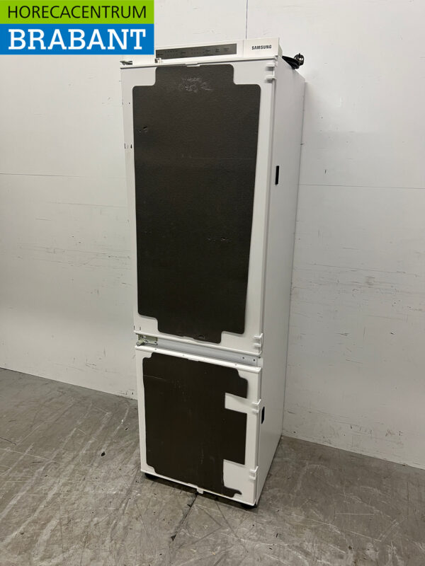 Samsung Réfrigérateur-congélateur encastrable 267 litres 230V – Image 2