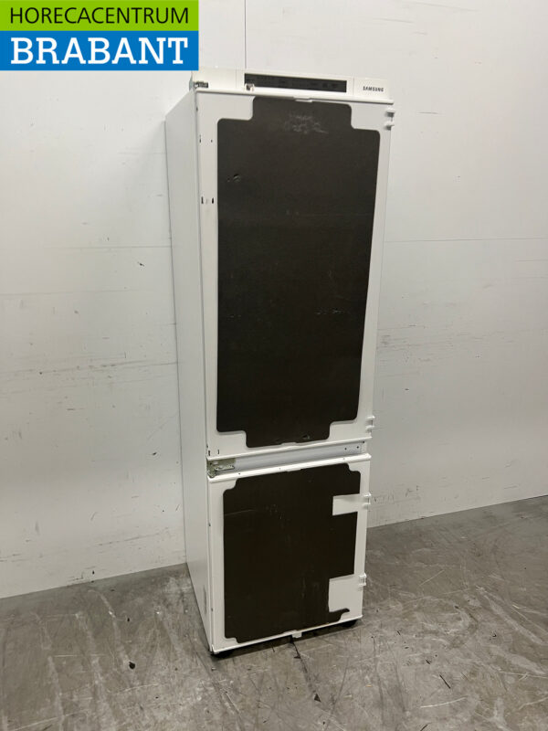 Samsung Réfrigérateur-congélateur encastrable 267 litres 230V – Image 3