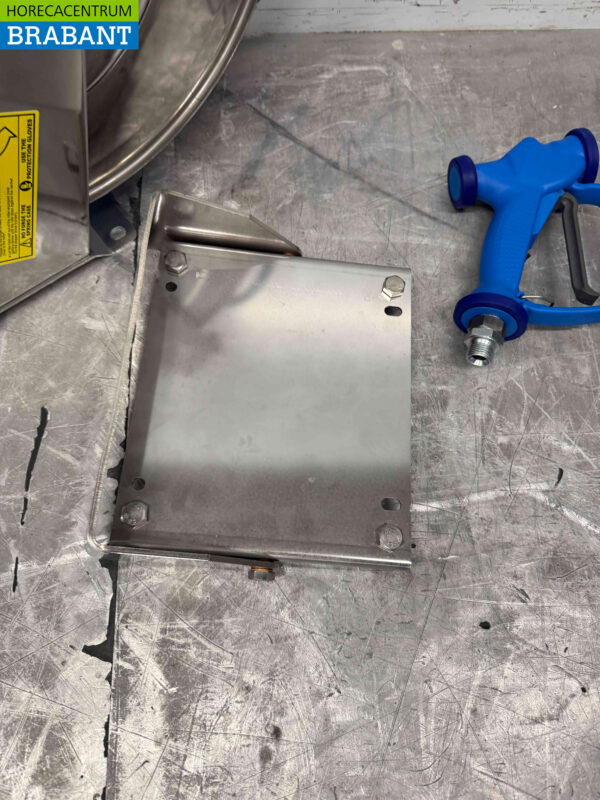 Enrouleur de tuyau en acier inoxydable avec tuyau de 10 mètres et pistolet de nettoyage Horeca – Image 3