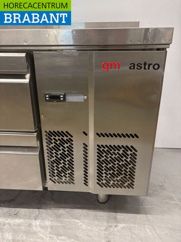 Établi réfrigéré Infrico en acier inoxydable 3 portes et 2 tiroirs 245 cm 230V Horeca – Image 4