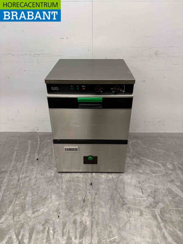 Lave-vaisselle Zanussi 520 en acier inoxydable Chargement frontal 230V Restauration