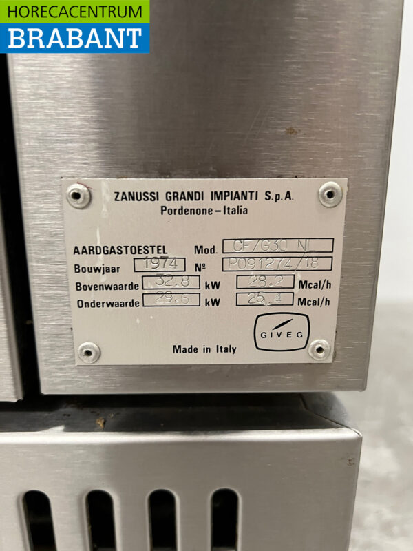 Cuisinière Zanussi en acier inoxydable à 6 feux avec four et armoire chauffante GAS Horeca – Image 7