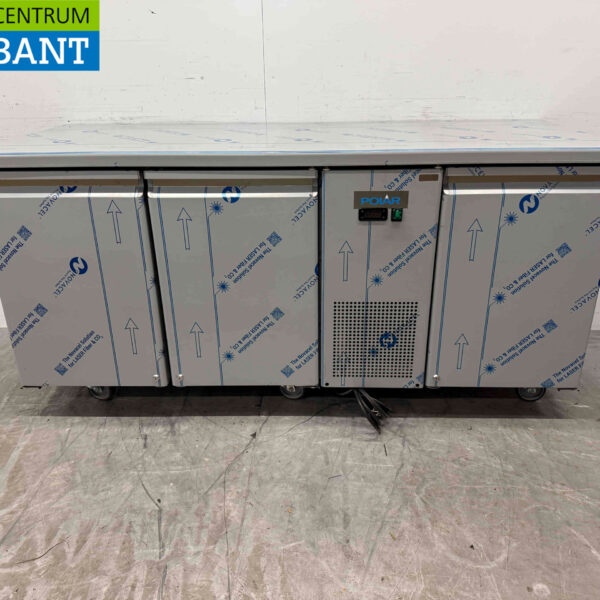 Acier inoxydable Polar UA072 Établi réfrigéré 3 portes 178,5 cm 230V Horeca