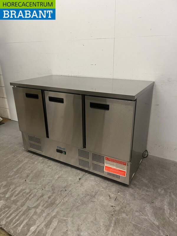 Établi réfrigéré Polar G622 en acier inoxydable 3 portes 137 cm 230V Horeca – Image 2
