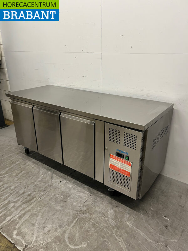 Polar G597 établi réfrigéré en acier inoxydable 3 portes 179,5 cm 230V Horeca – Image 2
