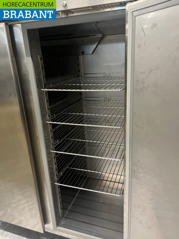 Réfrigérateur Metos double porte en acier inoxydable 1400 litres 230V Horeca – Image 5