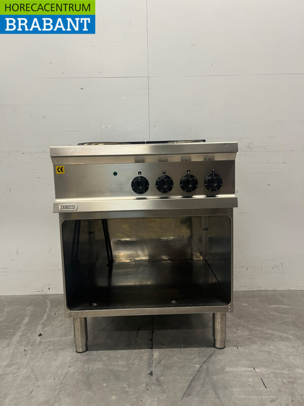 Cuisinière électrique Zanussi 4 feux en acier inoxydable 400V Restauration – Image 4