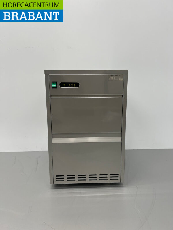 Machine à glaçons HCB en acier inoxydable 30 kg p/d 230V Horeca