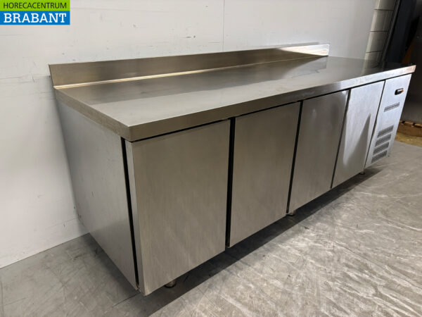 Établi réfrigéré Asber en acier inoxydable 4 portes 223 cm 230V Horeca – Image 3