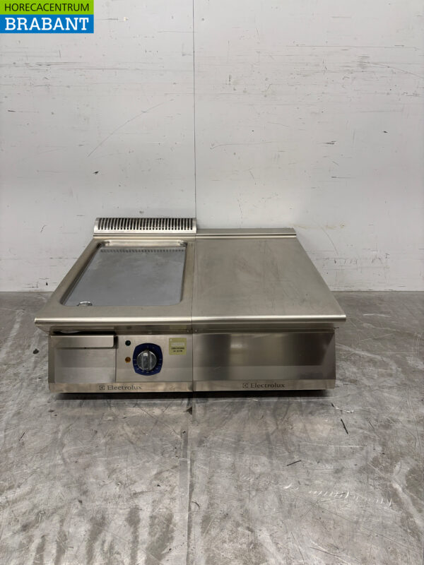 Plaque de cuisson lisse en acier inoxydable Electrolux avec unité de travail 80 cm 400V Horeca